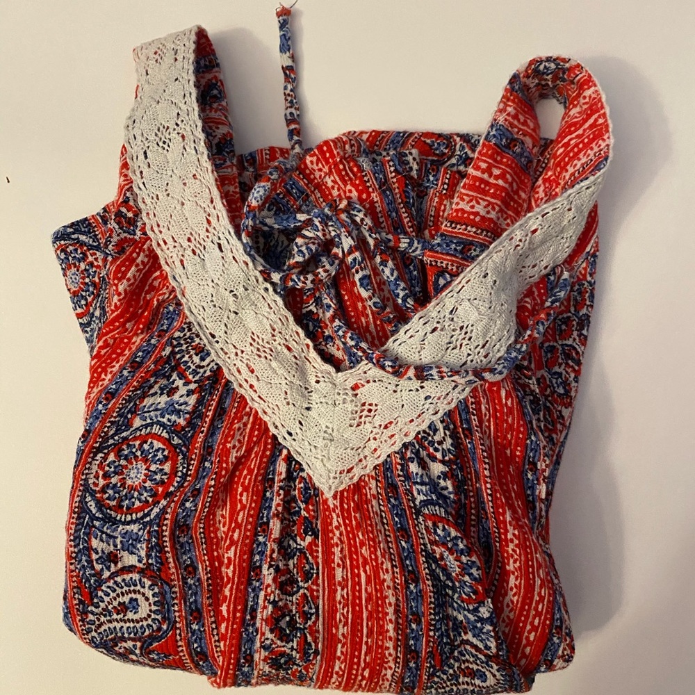 Hollister Flowy Top Size S